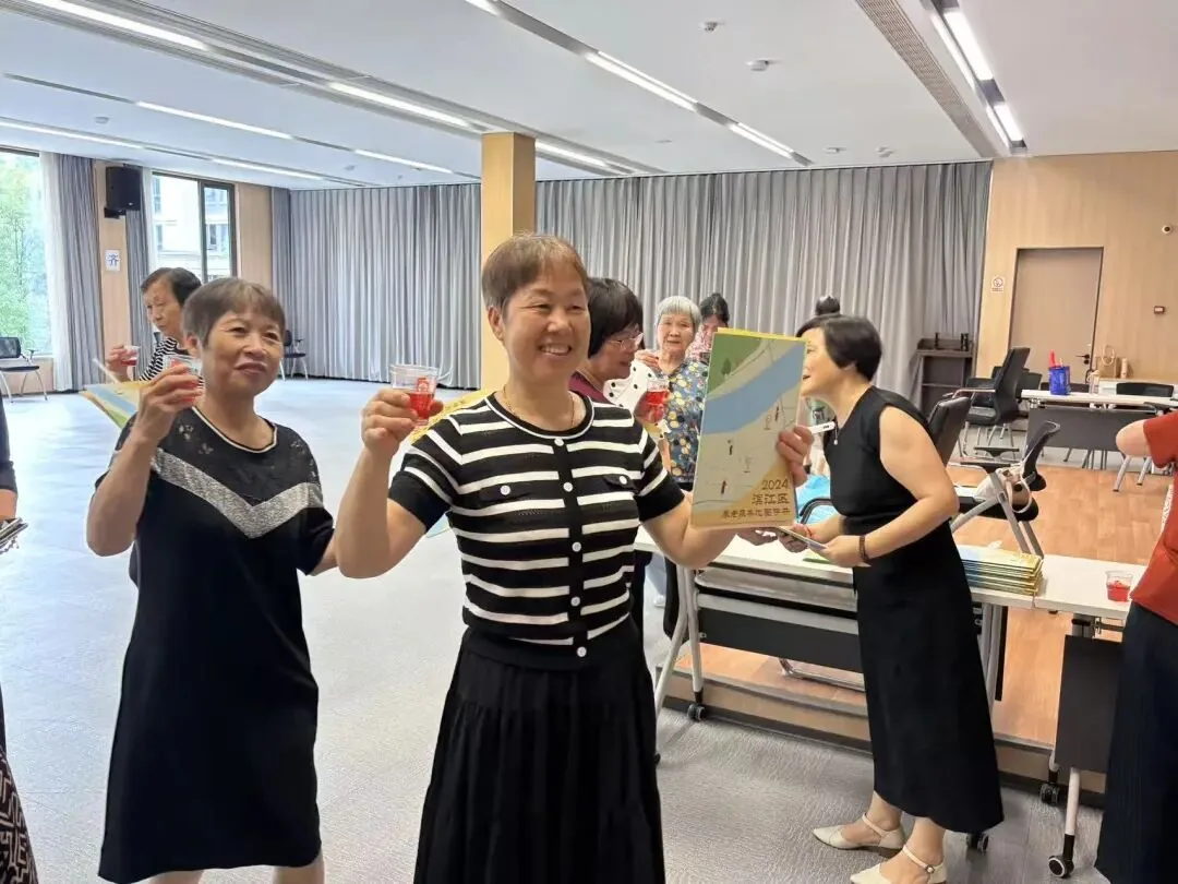 乐活晚年|夏日送清凉,“梅”好暖人心——“入户送关爱”系列活动原文配图(图 6)