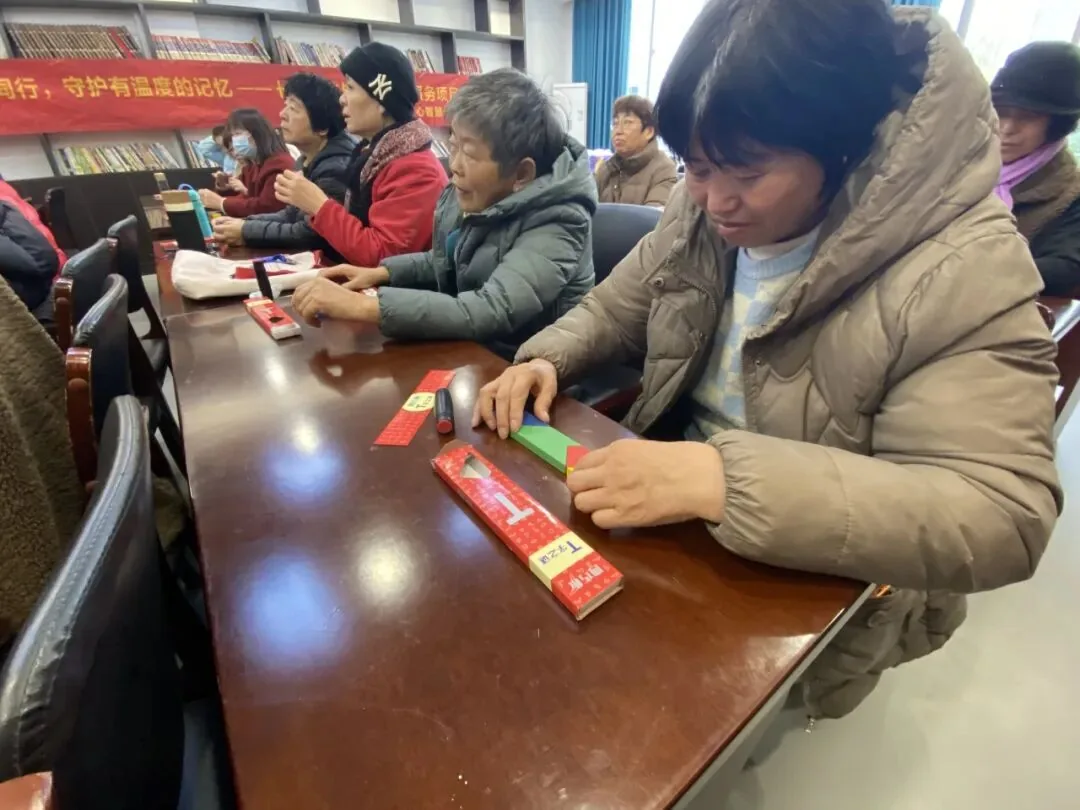 趣味木玩,快乐相伴——“一路同行,守护有温度的记忆”原文配图(图 2)