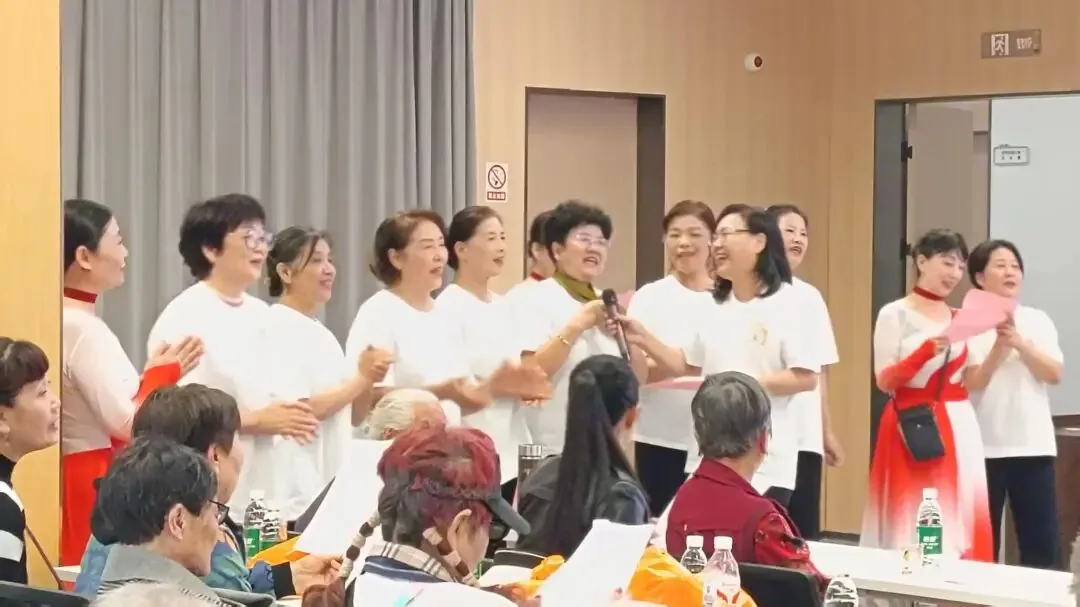 “青丝银话 同乐重阳”---社区版多代同楼“青丝银话”社团共建成果展示暨重阳节慰问表演特别活动圆满成功原文配图(图 12)